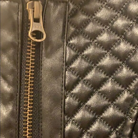 🎉final deal  🎉Black faux fur jacket - Picture 5 of 10